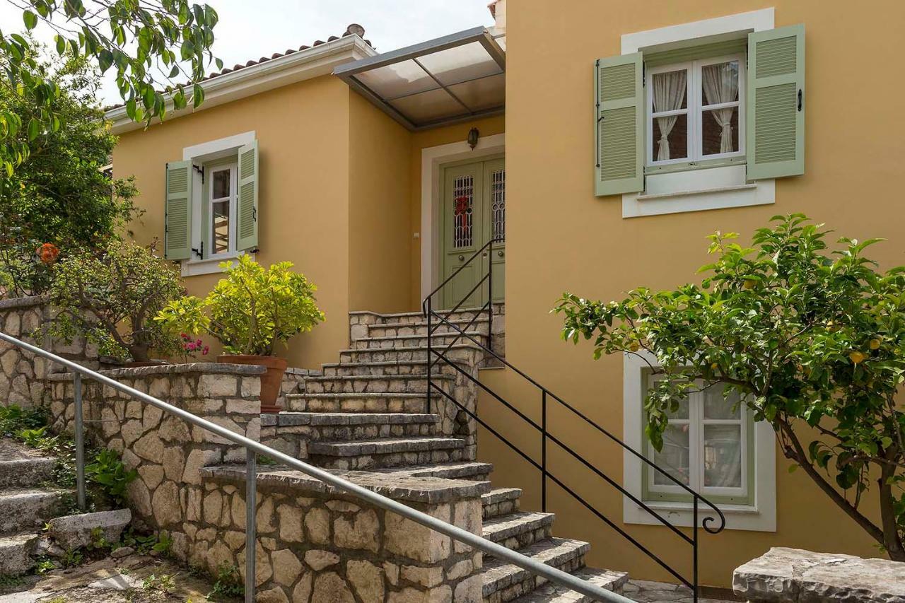 Yellow House Ithaca Вати Экстерьер фото